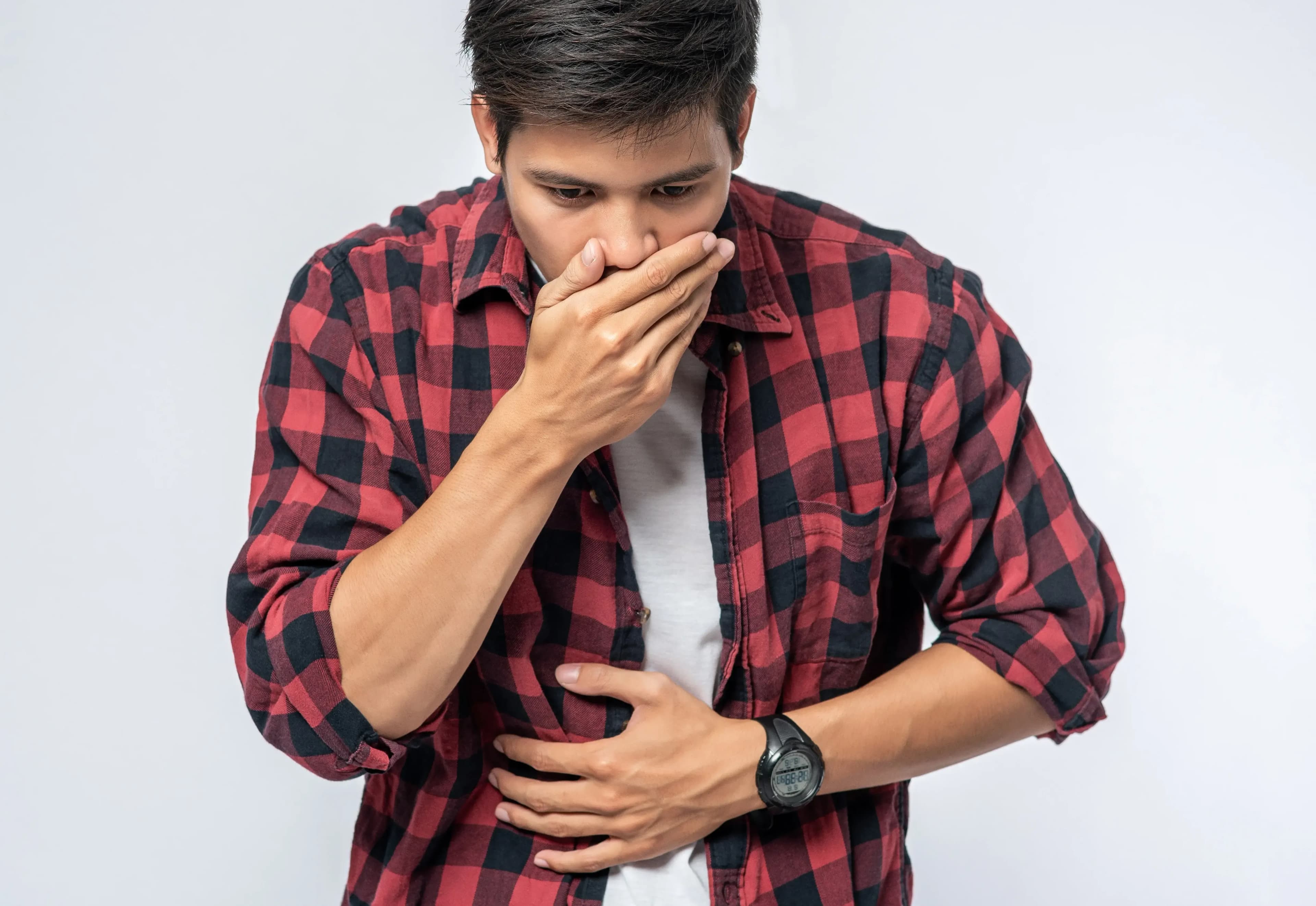 Poisoning: 7 Warning Signs & How to Act in an Emergency