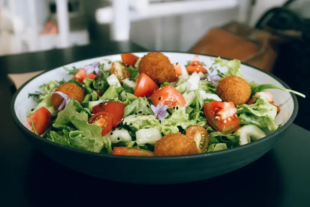 10 Yummy & Nutritious Salad Recipes for People with Diabetes