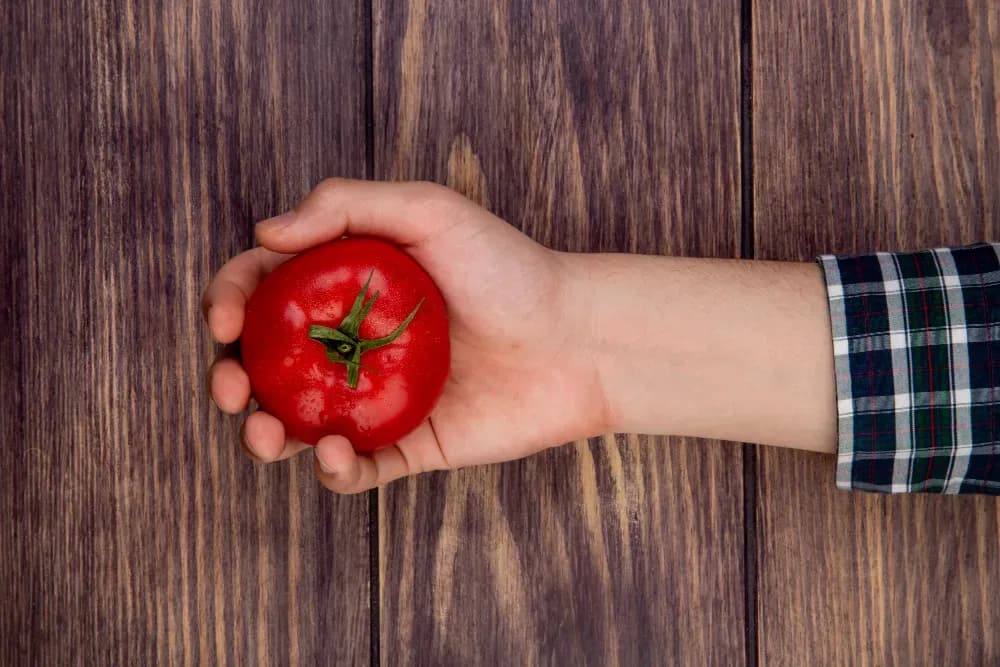 Why Is Tomato Good for Diabetes & How to Eat It Safely